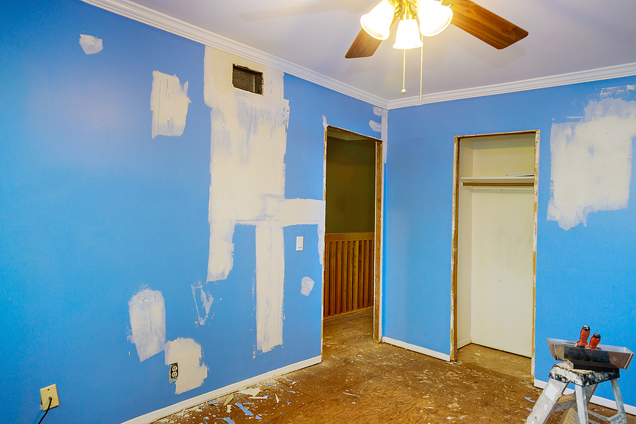Drywall Repair: 5 Pro Fixes That Make New Paint Disappear